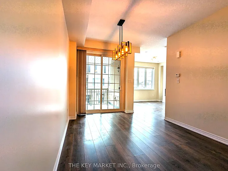365 Belcourt Cmn — Photo 15