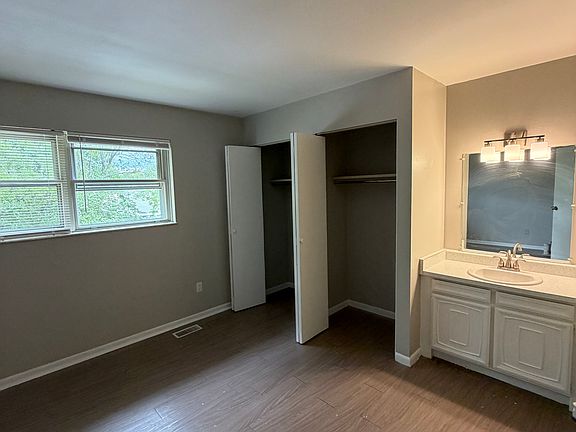 5th image of 6863 Emerald Ave #6863