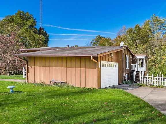 3rd image of 5085 Finwood Dr