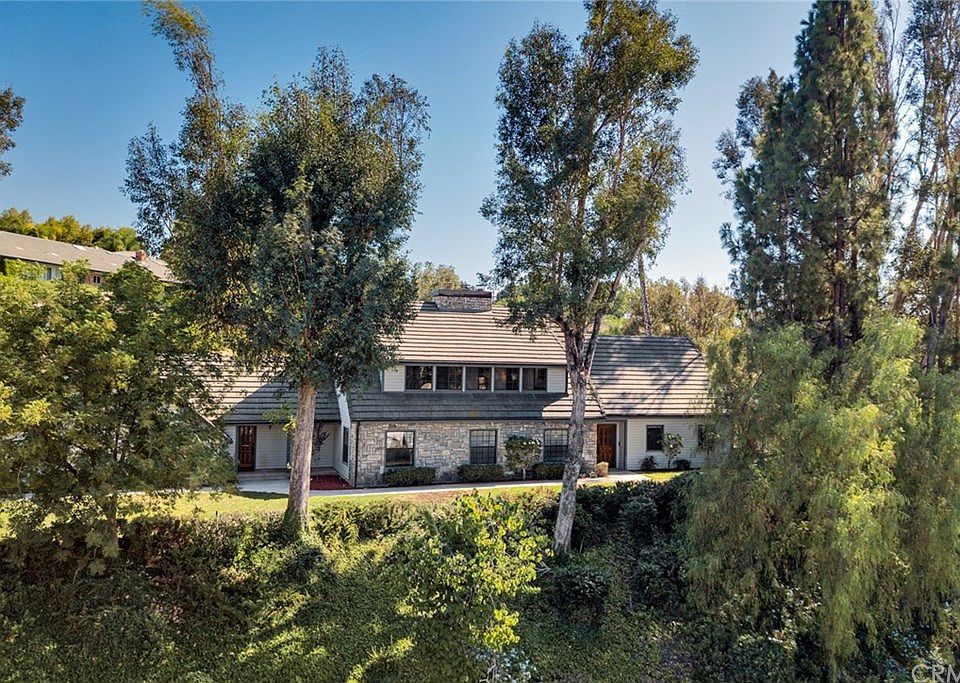 1st image of 30535 Country Club Dr
