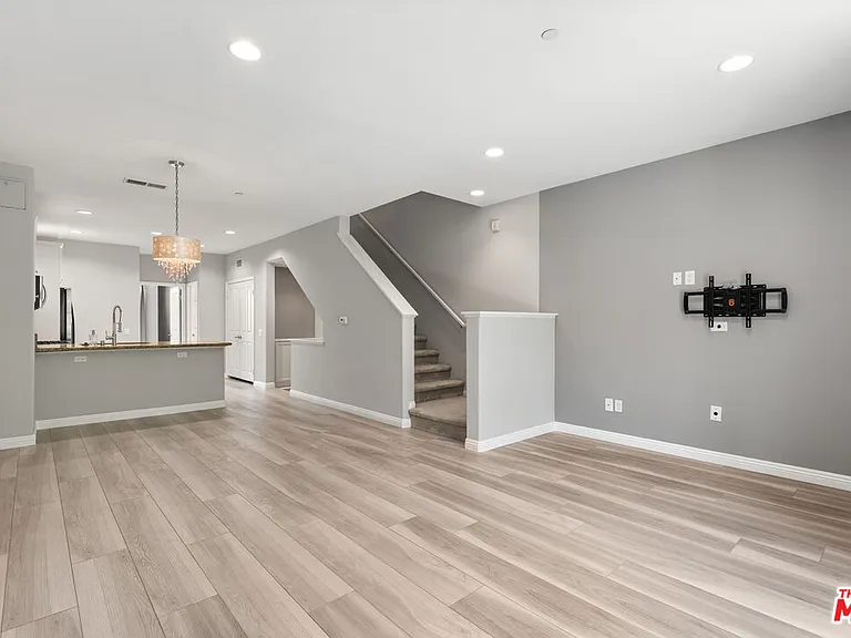 8620 Belford #606 — Photo 2