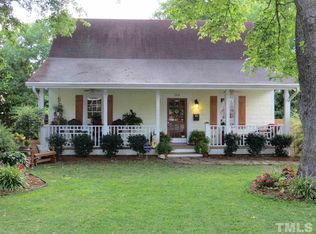 1013 Brookside Dr, Raleigh, NC 27604