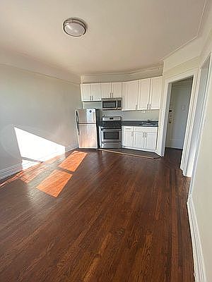 1st image of 83-64 Talbot St #5C
