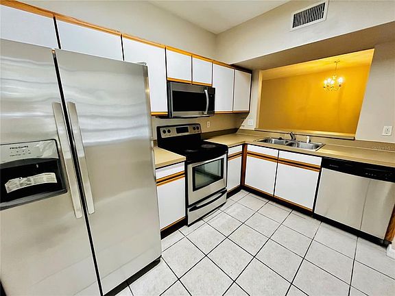 3rd image of 6454 Cypressdale Dr Unit 102