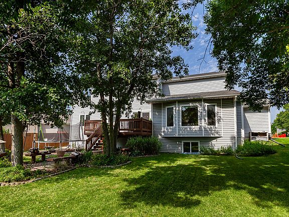 3rd image of 7077 Ridgedale Ct