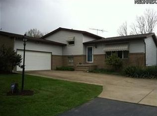 7594 W Calla Rd, Canfield, OH 44406