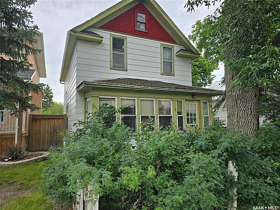 2nd image of 313 3RD AVENUE S