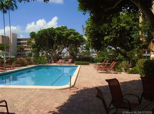 400 N Riverside Dr APT 110, Pompano Beach, FL 33062