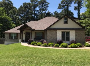1001 Stonebrook Dr, Chandler, TX 75758