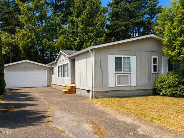 215 SE Anchor Ave, Depoe Bay, OR 97341