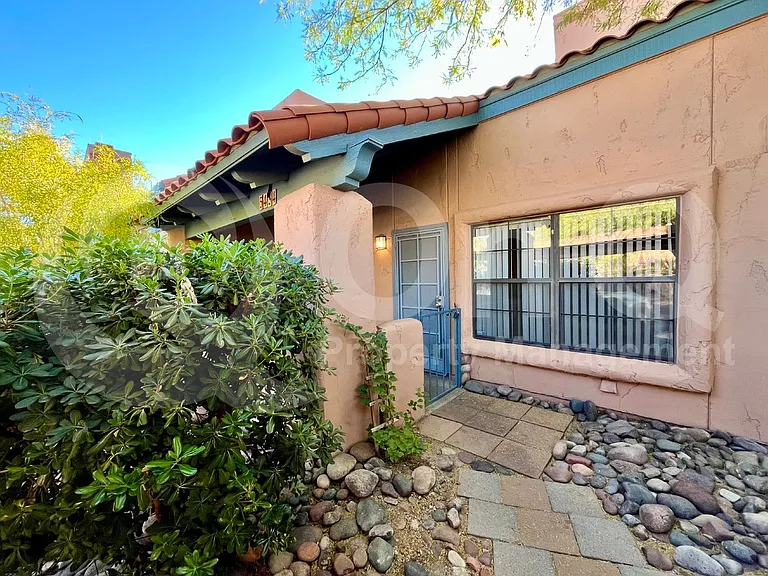 5434 N Via Del Arbolito — Photo 11