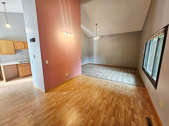 5th image of 308 Cedar Ln