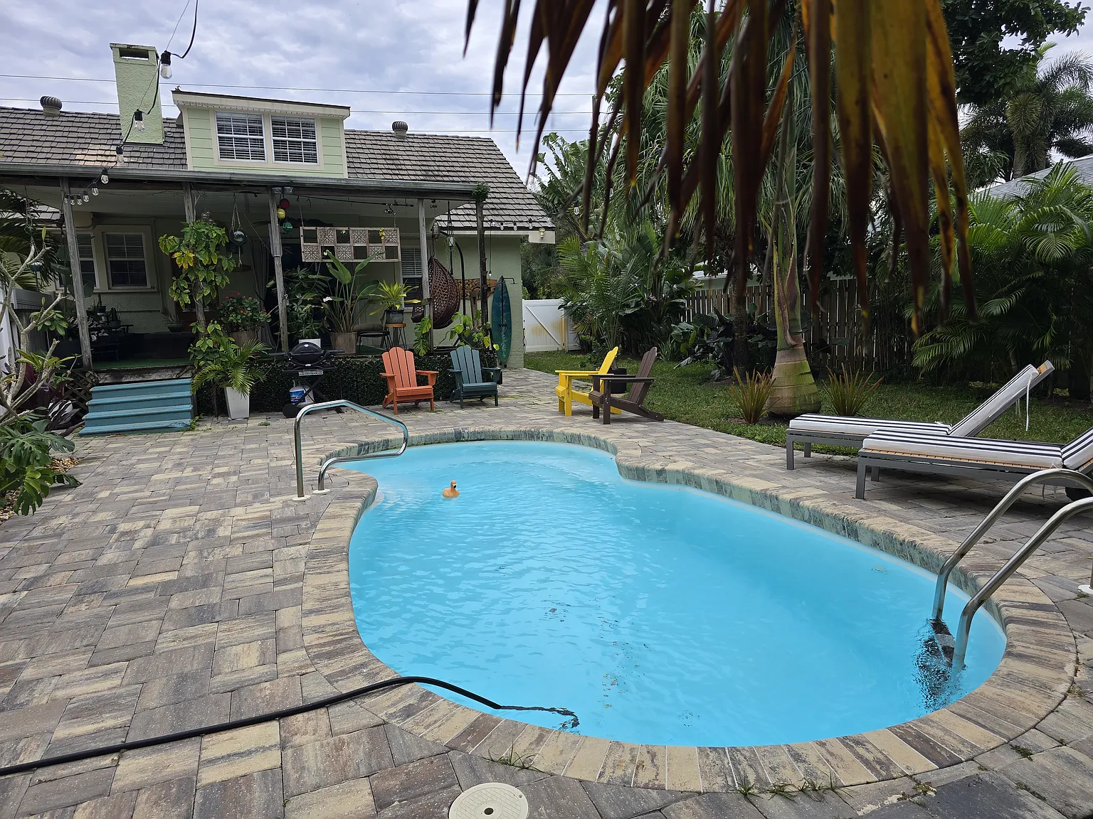 206 Oakwood Ave — Photo 2