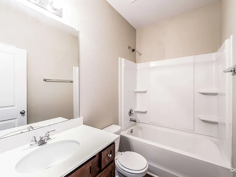 355 Farmhouse Ln — Photo 7