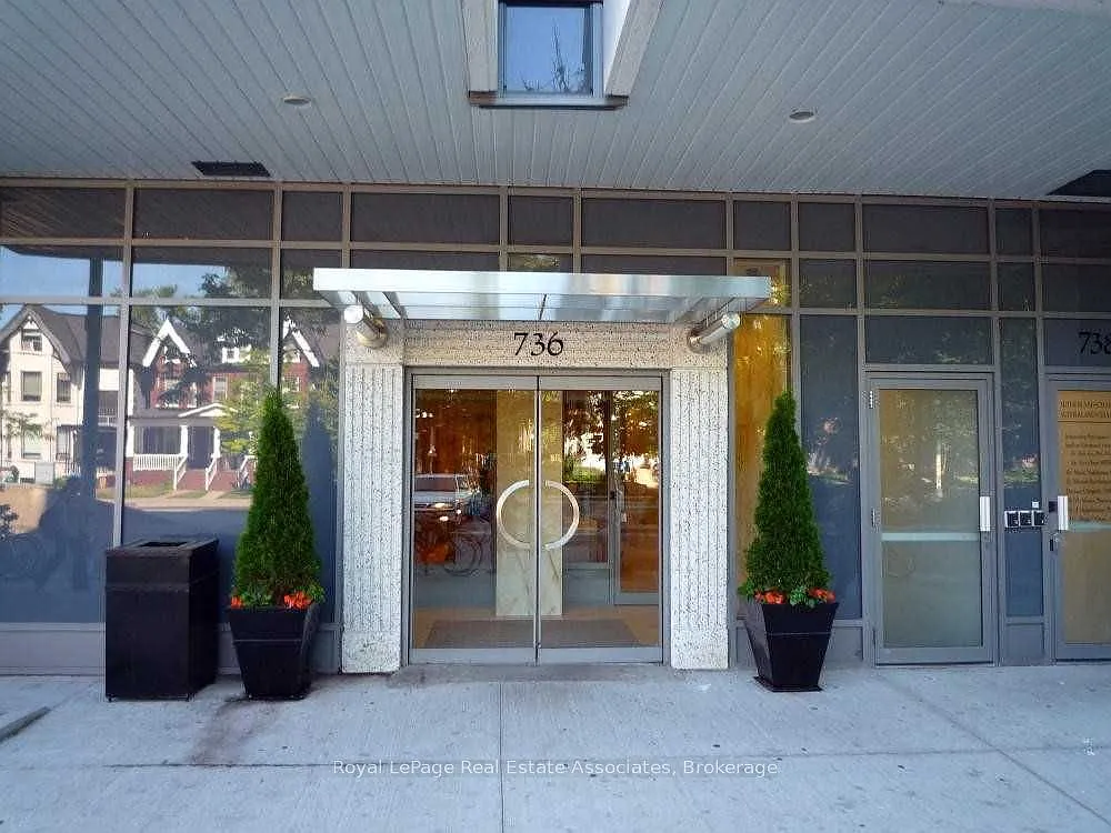 2 bed, $3,300 — Photo 2