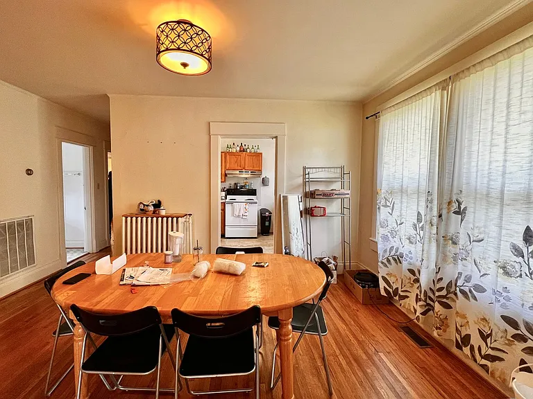 1901 Jefferson Park Ave — Photo 7
