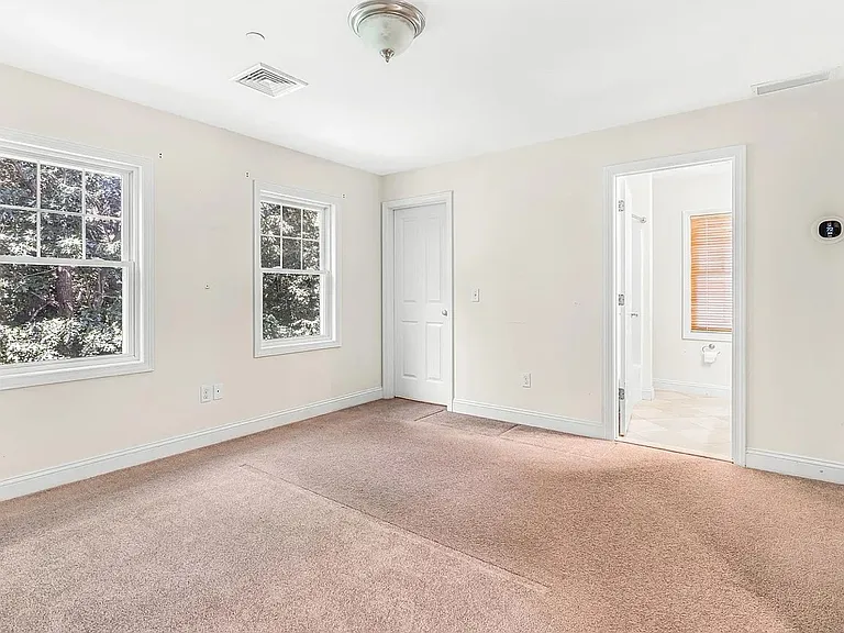 1281 Elm St — Photo 7