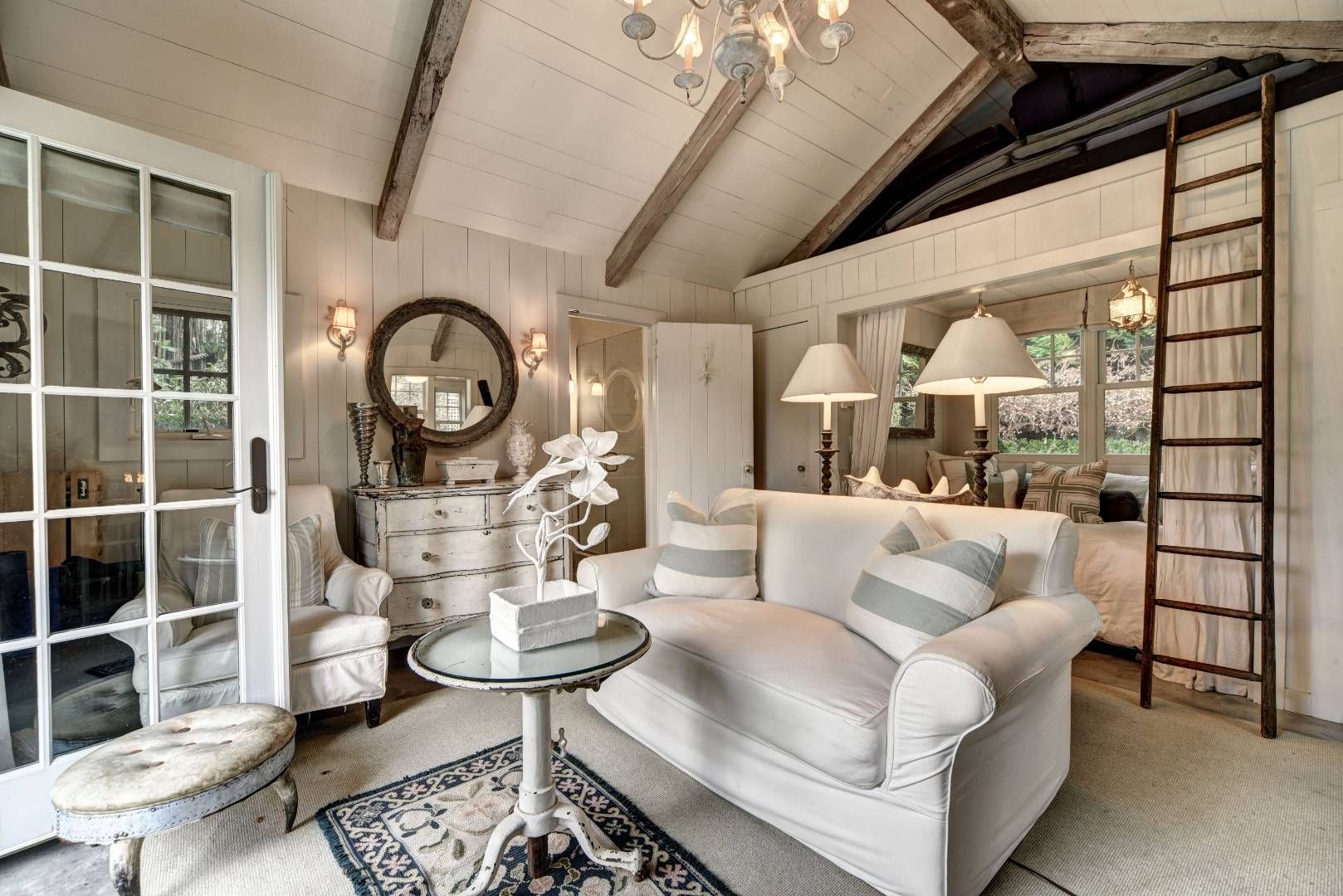  POOLHOUSE STUDIO