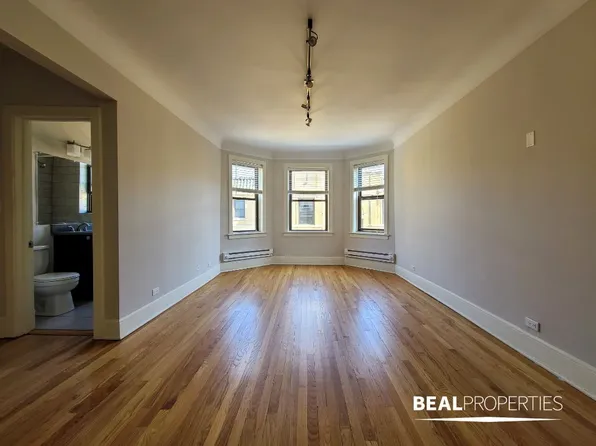 2317.5 N Rockwell St #A2, Chicago, IL 60647