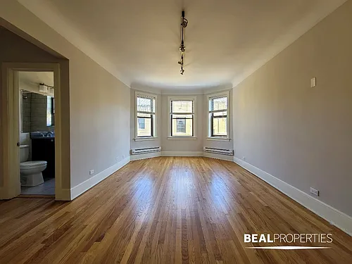 2317.5 N Rockwell St #A2 Photo 1