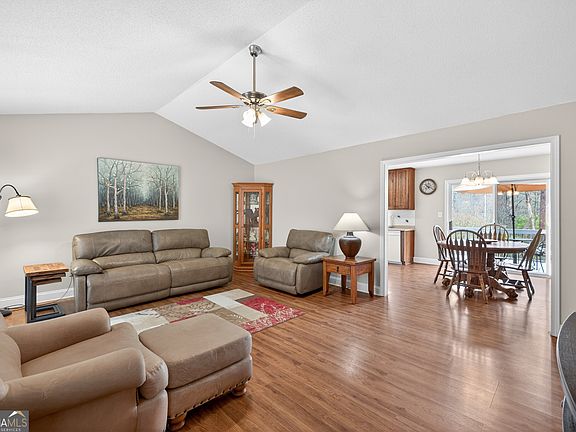 2nd image of 335 Ranger Way