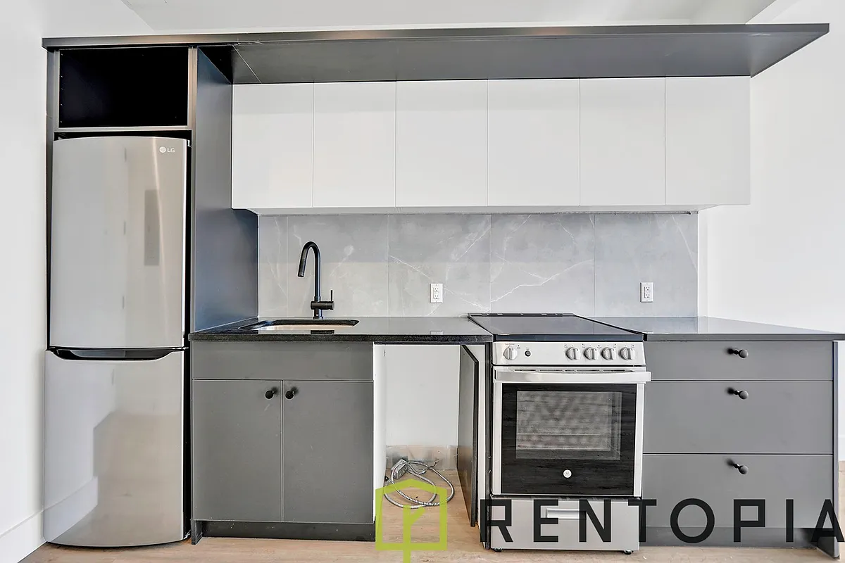 Building Photo - 2175 Bergen St #504D