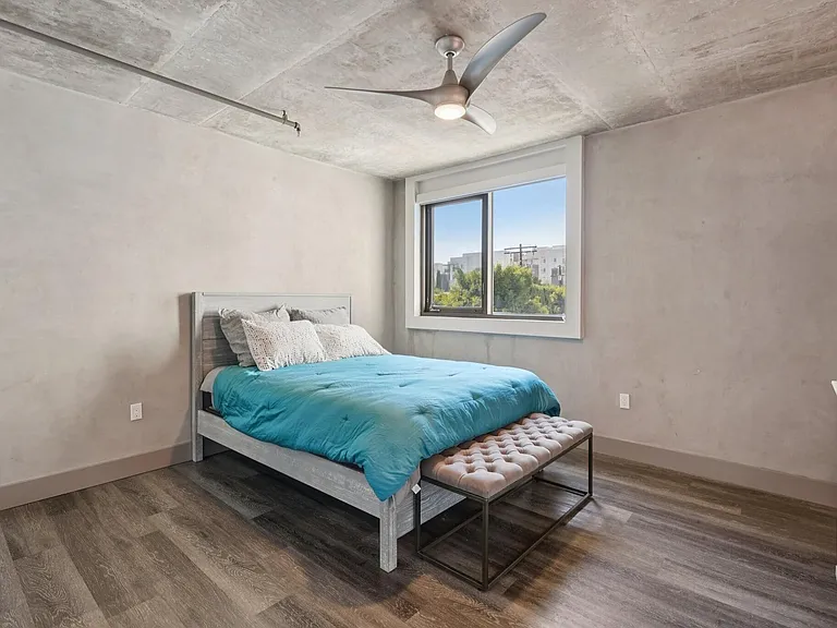 5100 Wilshire Blvd — Photo 114