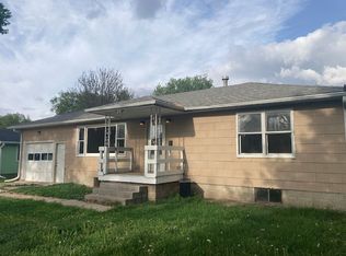 631 S Bellevue Ave, Hastings, NE 68901