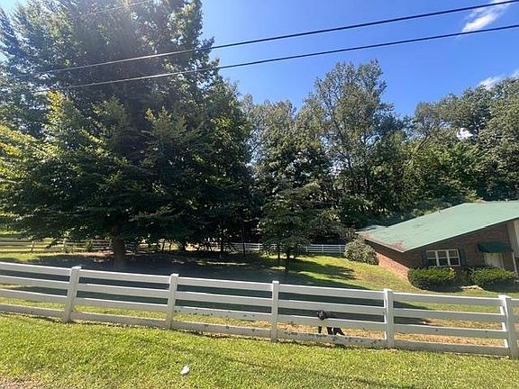 2nd image of 5629 Woodbine Rd
