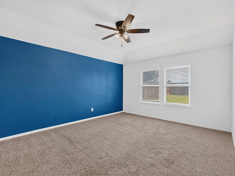 816 Glover Dr — Photo 12