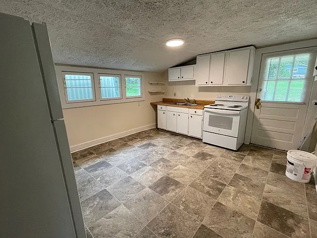 53 Ridgecrest Rd — Photo 3