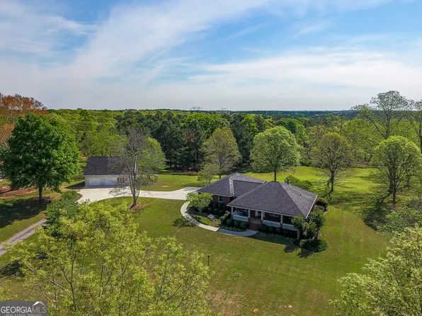 2117 W Grantville Rd, Grantville, GA 30220