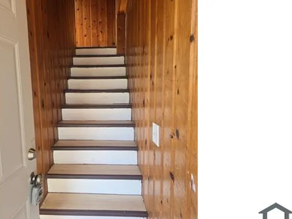 1206 Haney Ave Floor 2, South Bend, IN 46613