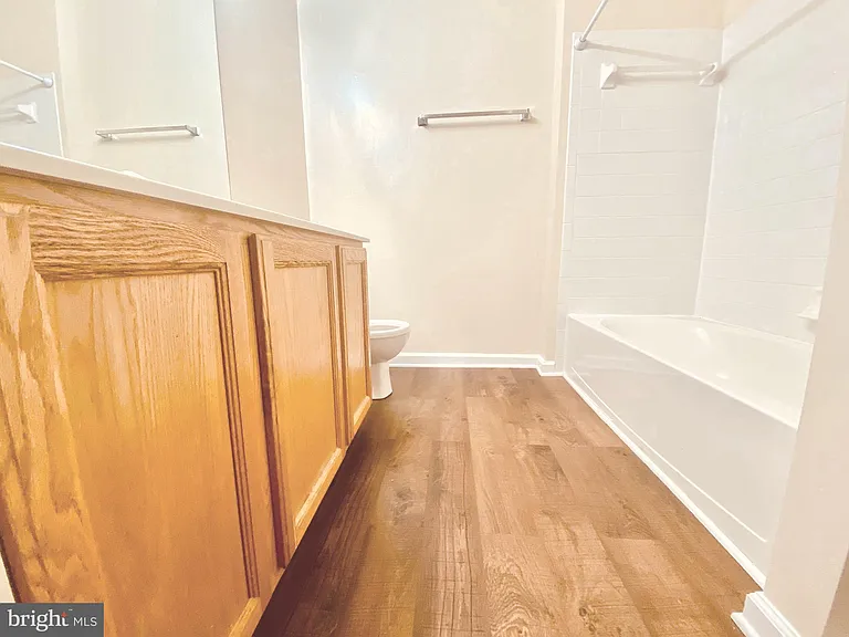 13765 Palmetto Cir — Photo 23