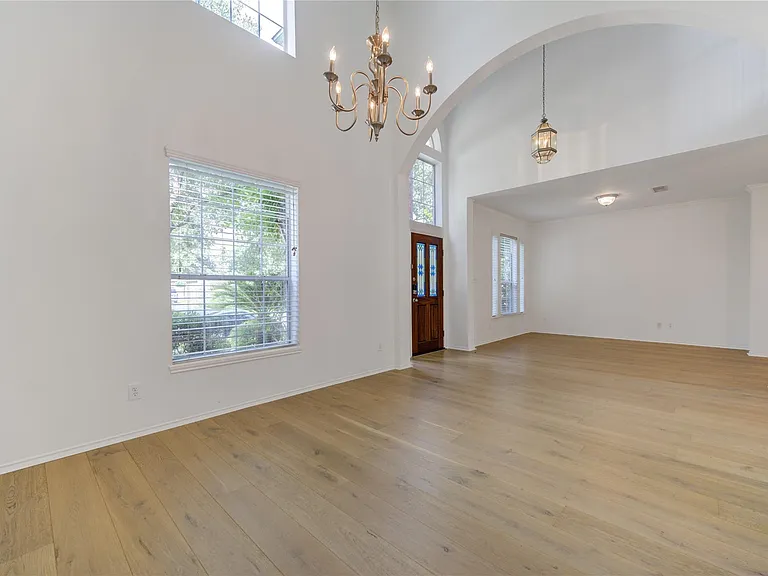 4426 Desert Cliff Ct — Photo 4