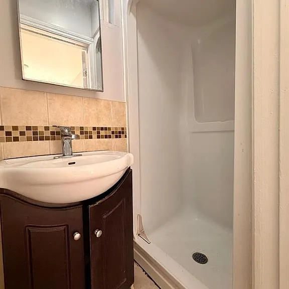 464 Janette Ave #1 — Photo 8