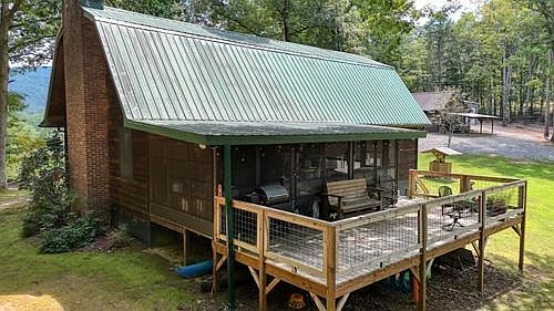 3rd image of 1026 Laurel Branch Rd