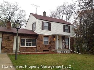 4425 N 105th St, Wauwatosa, WI 53225