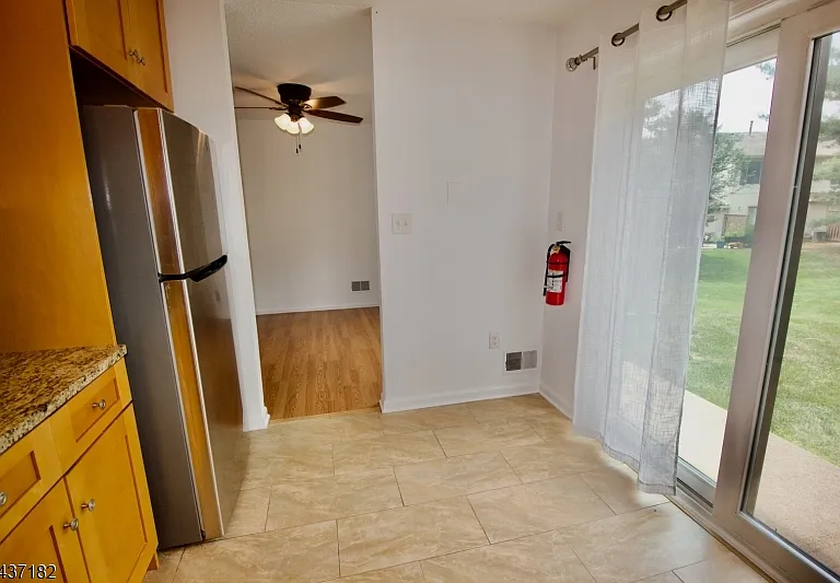 78 Woodward Ln — Photo 3