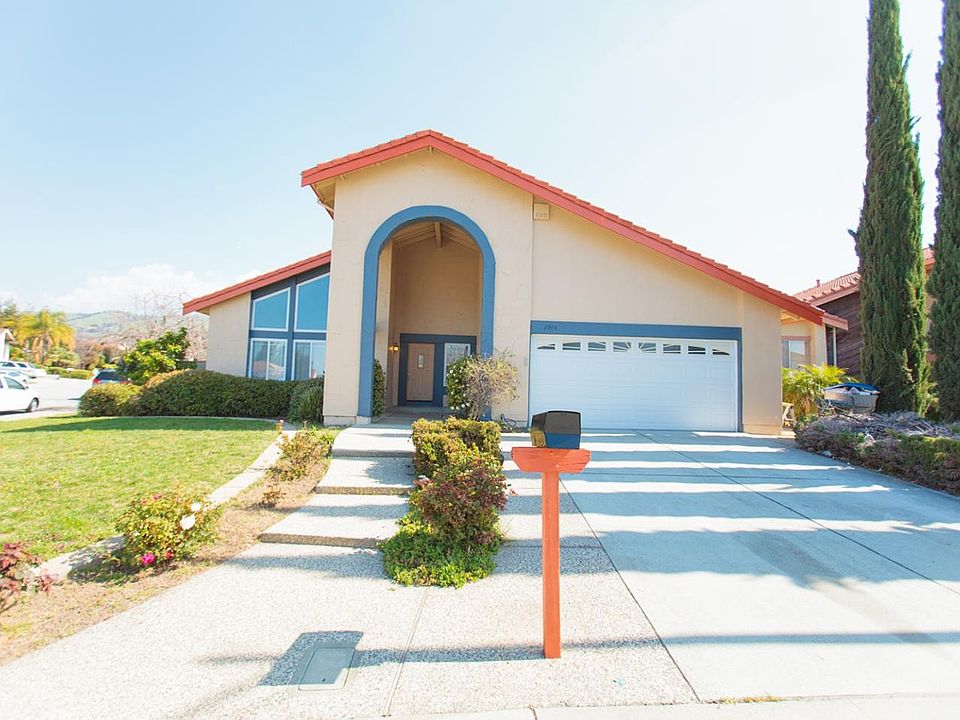1st image of 2904 Winwood Way
