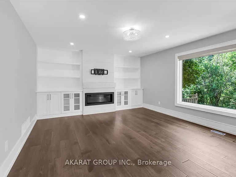 1274 Kings College Dr — Photo 9