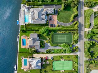 121 Jessup Ln, Westhampton Beach, NY 11978
