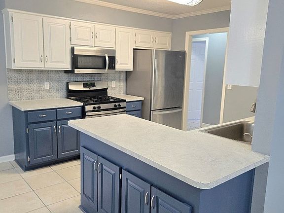 4th image of 4517 Mayo Dr