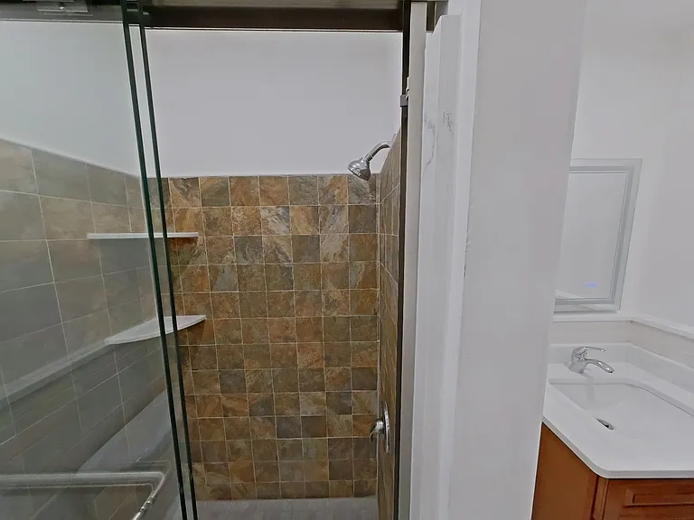 5012 Old York Rd — Photo 8