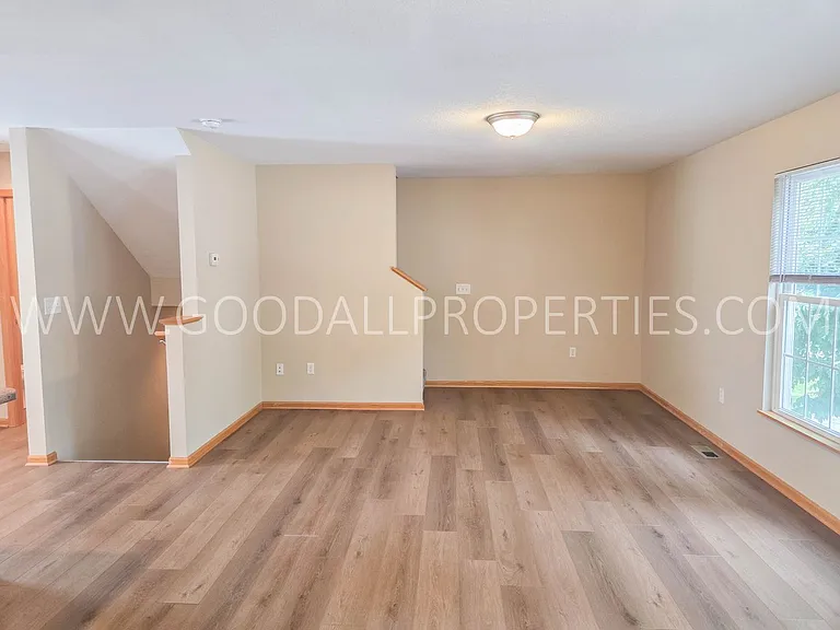 4315 152nd Ct — Photo 3
