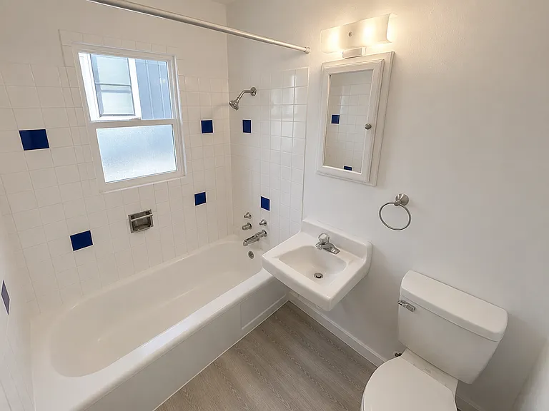 Elm Apartments in Browne's Addition! — Photo 11