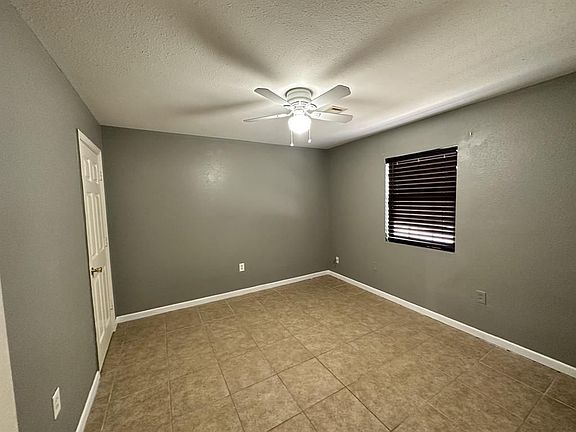 5th image of 21333 W Knox Dr Unit 2