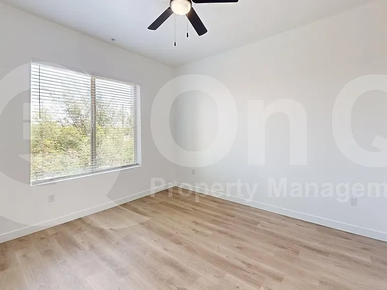 9160 N 67th Ave #207 — Photo 10