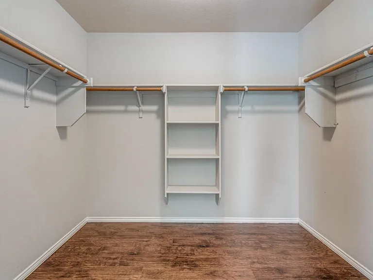 4309 Coney Island Dr — Photo 13