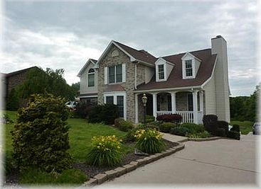 3rd image of 8 Daniel St